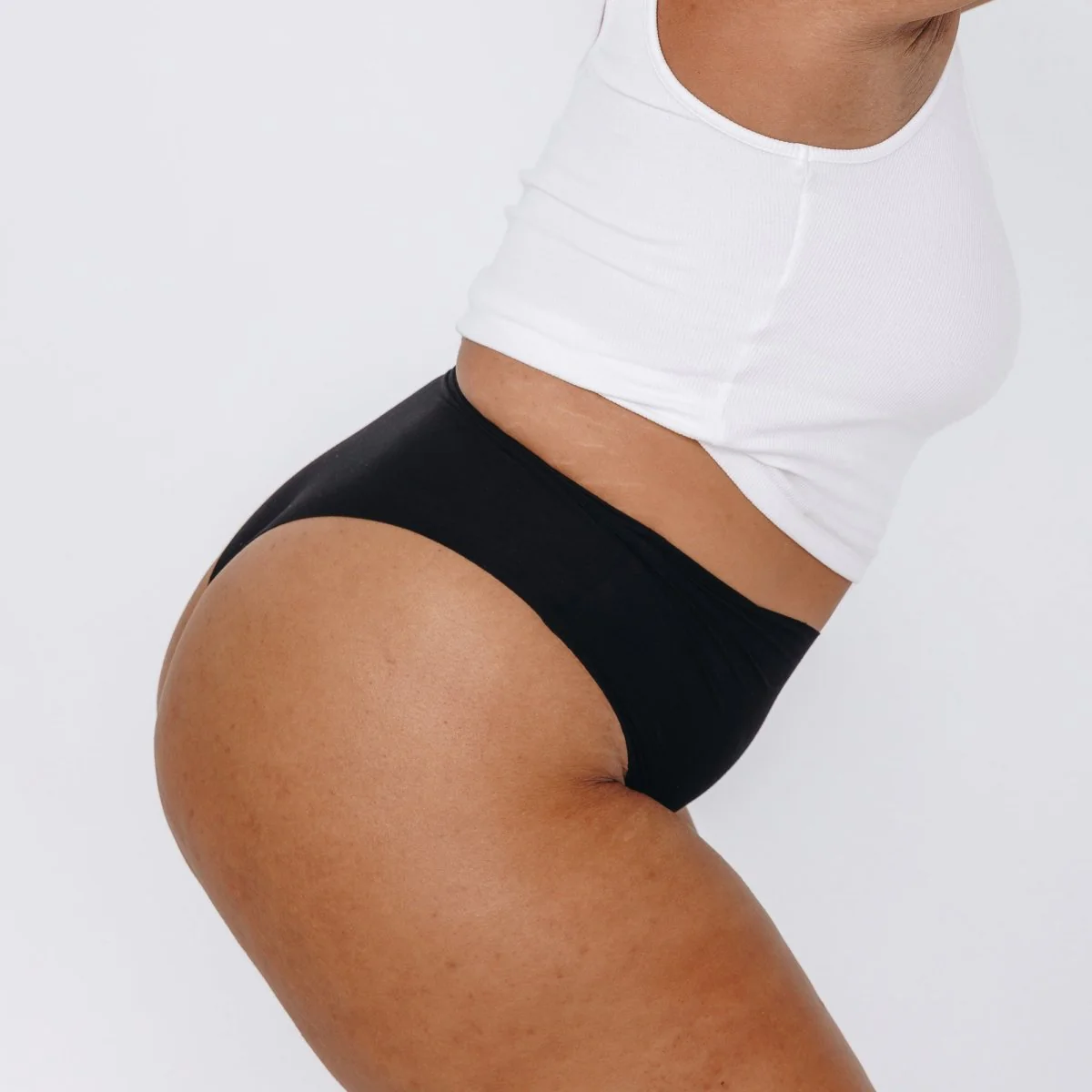 High-Rise Cheeky - Seamless Cotton - Black - Image 8