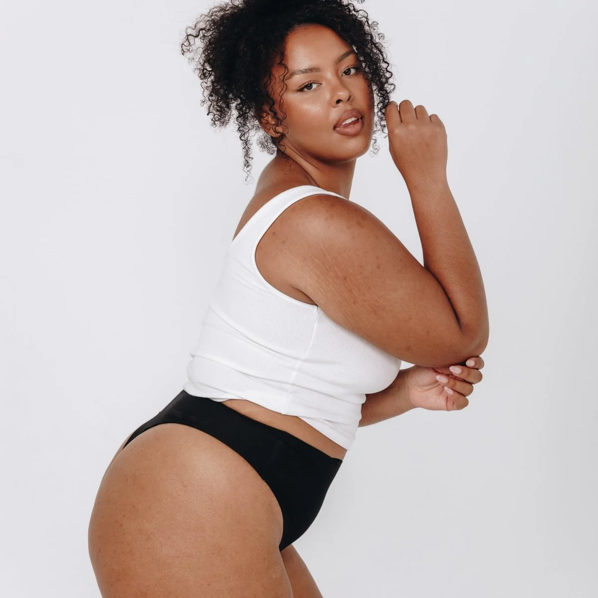 High-Rise Thong - Seamless Cotton - Black - Image 11