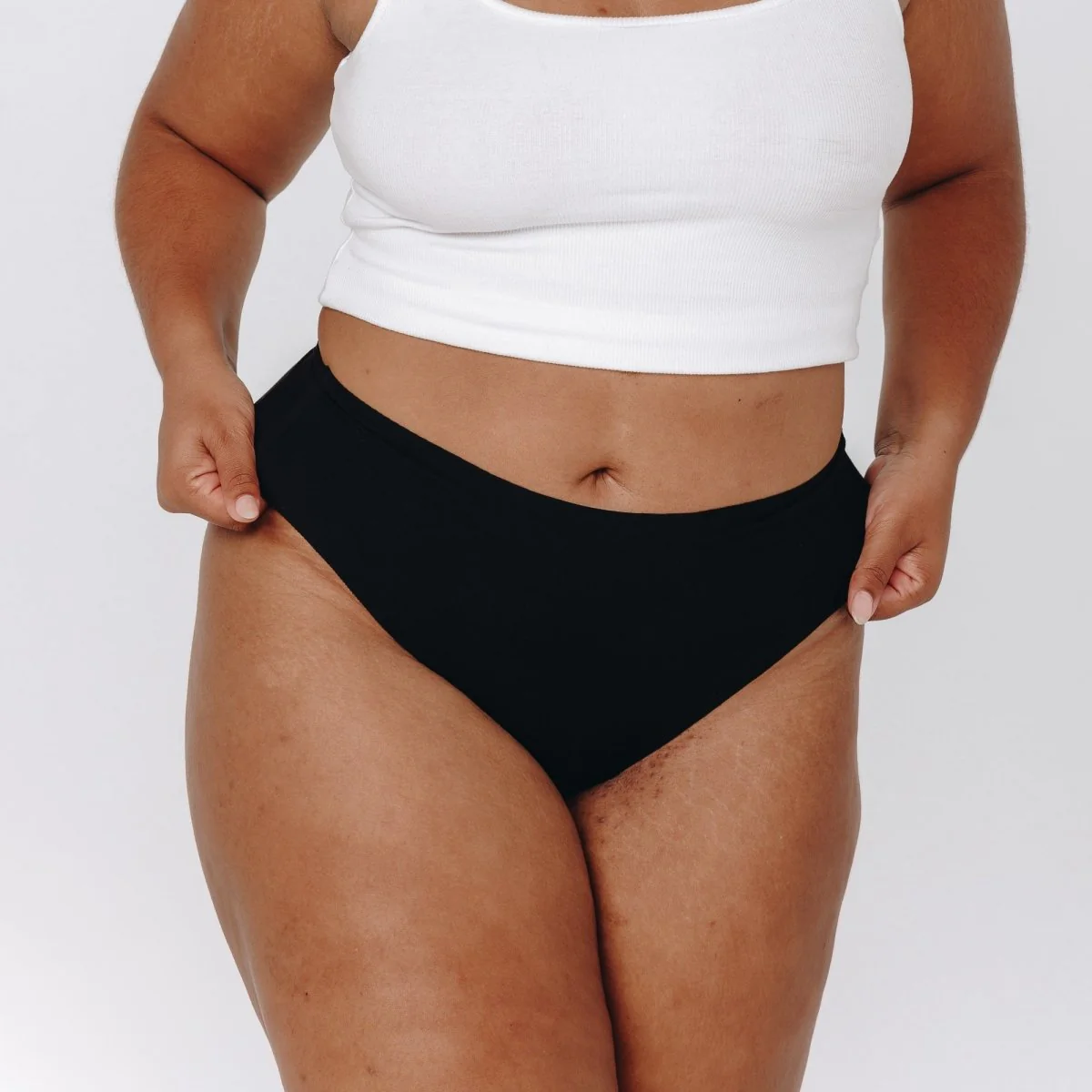 High-Rise Thong - Seamless Cotton - Black - Image 12