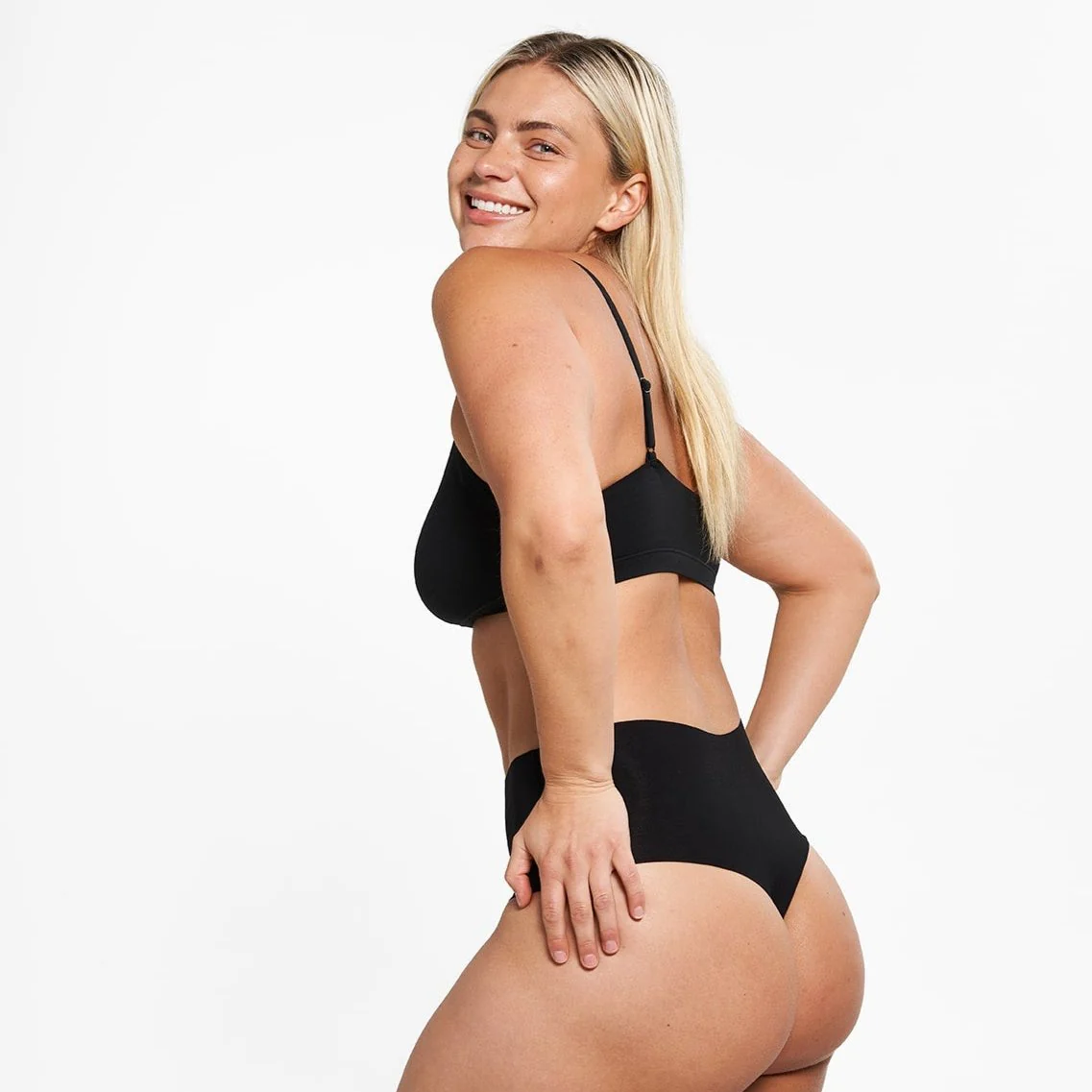 High-Rise Thong - Seamless Eco 2.0 - Black - Image 4
