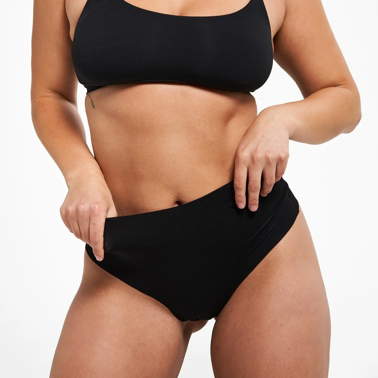 High-Rise Thong - Seamless Eco 2.0 - Black - Image 6