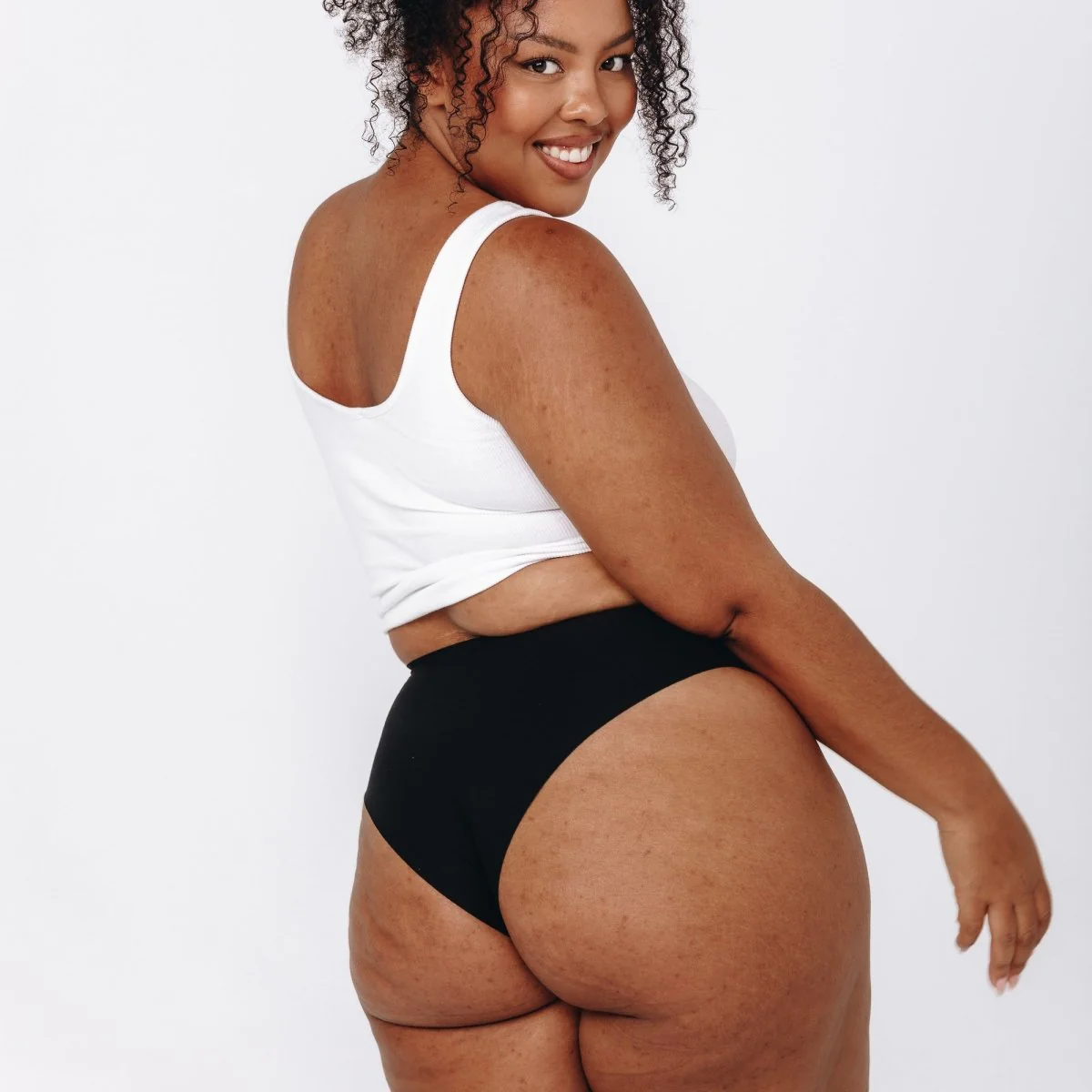 Mid-Rise Cheeky - Seamless Cotton - Black - Image 12