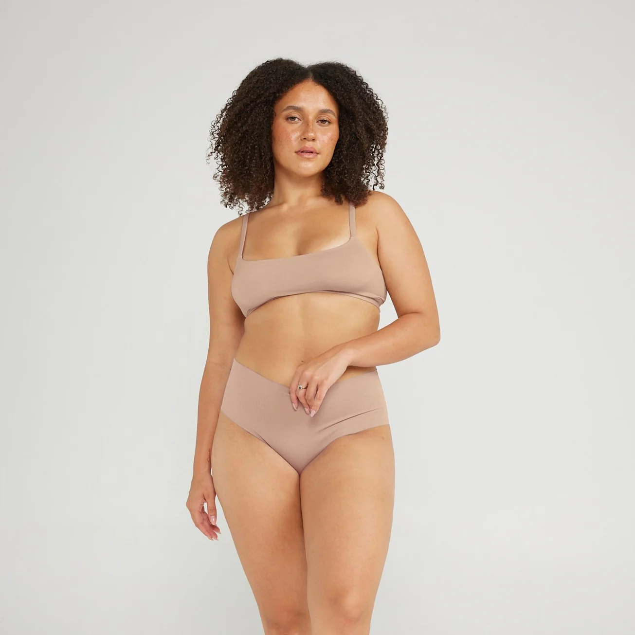 Mid-Rise Cheeky - Seamless Cotton - Latte - Image 6